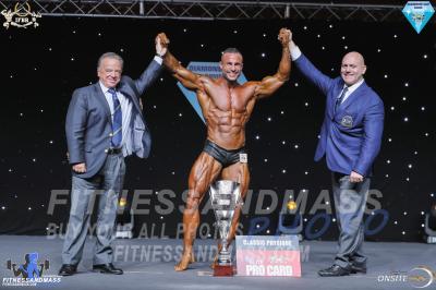 Men's Classic Physique Overall