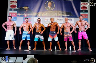 Master Men's Pgisyque Over 40 years
